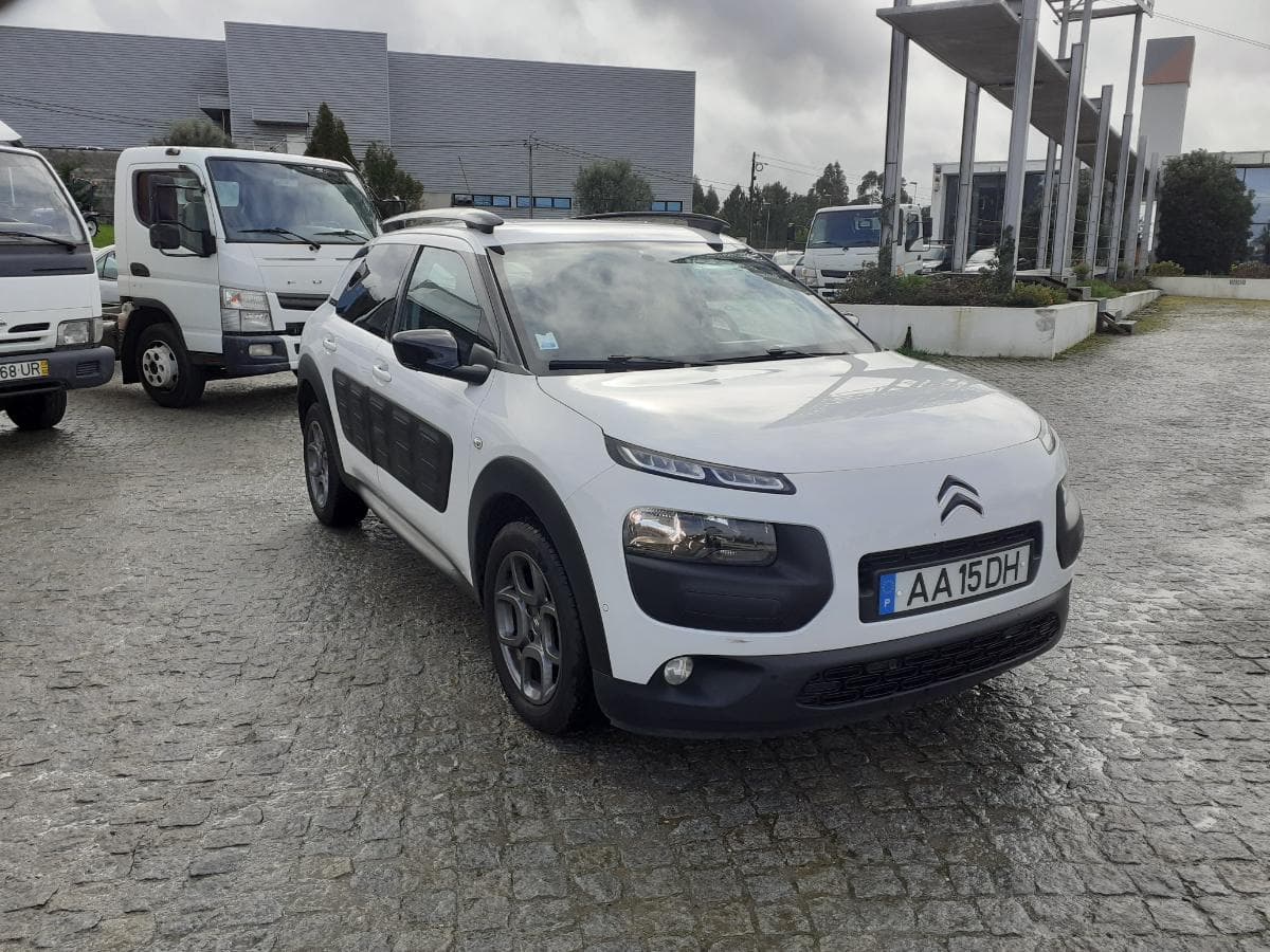 Citroën C4 Cactus 1.6 HDI · Ano 2016 — imagen 3