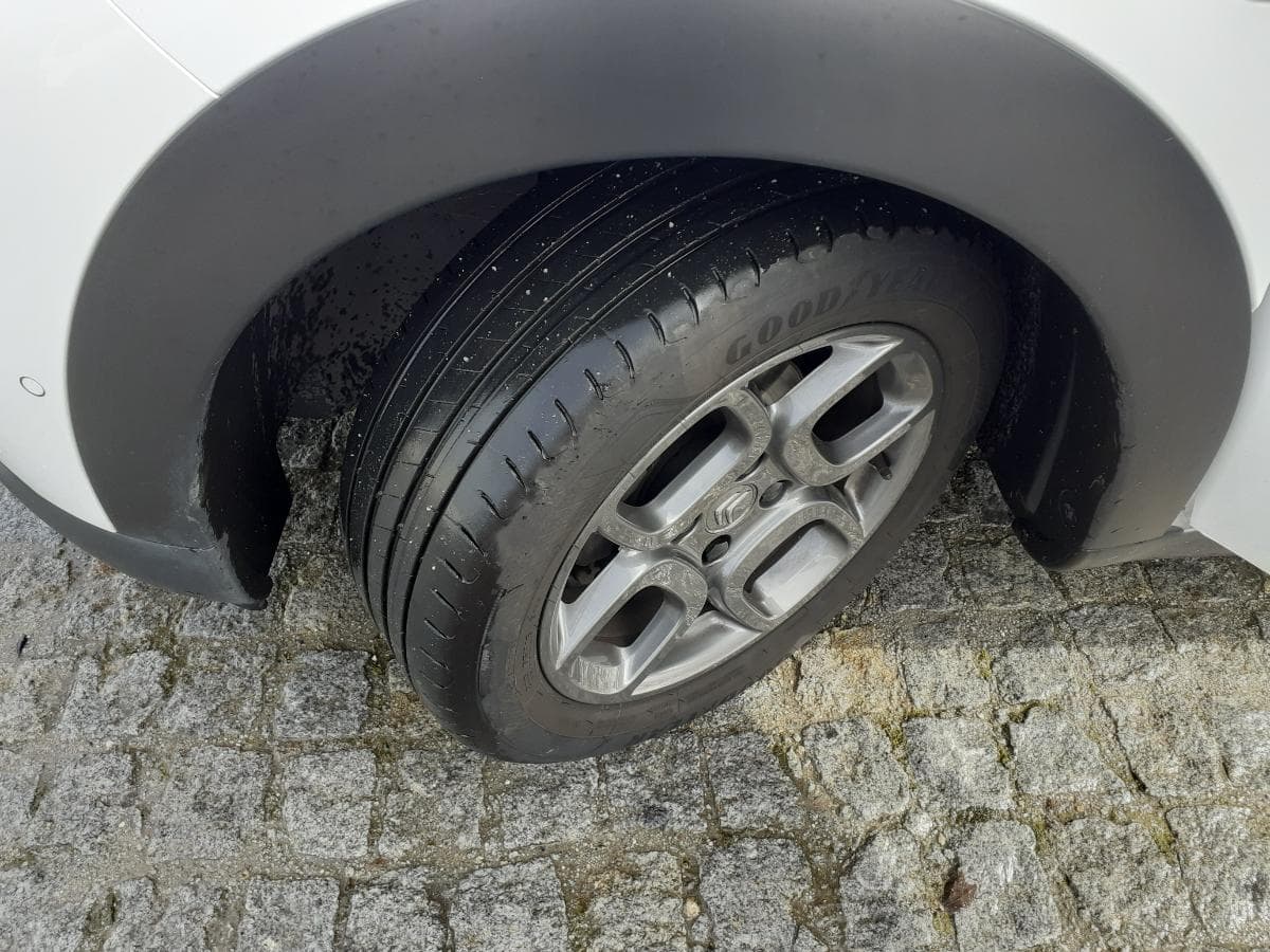 Citroën C4 Cactus 1.6 HDI · Ano 2016 — imagen 12