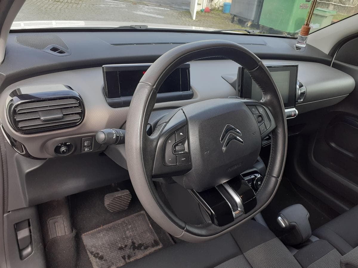 Citroën C4 Cactus 1.6 HDI · Ano 2016 — imagen 19