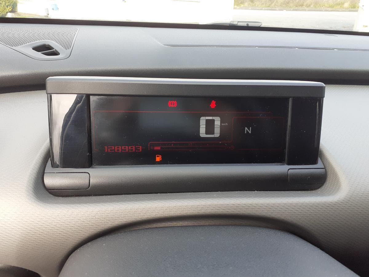 Citroën C4 Cactus 1.6 HDI · Ano 2016 — imagen 29