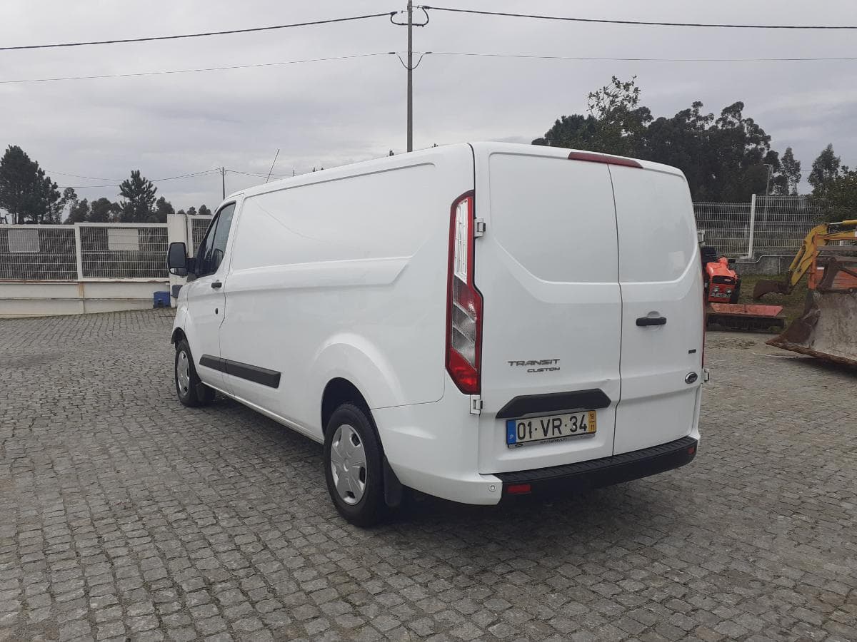 Ford Transit Custom 2.0 TDCI · Ano 2018 — imagen 4