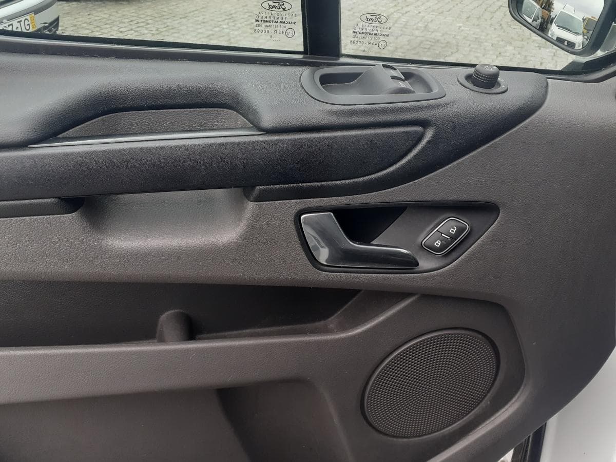 Ford Transit Custom 2.0 TDCI · Ano 2018 — imagen 22