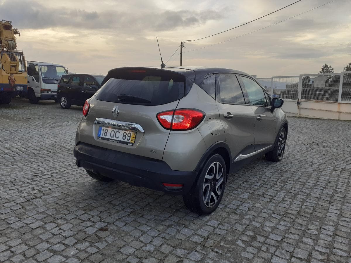 Renault Captur 0.9 TCE · Ano 2015 18-QC-89 — imagen 4
