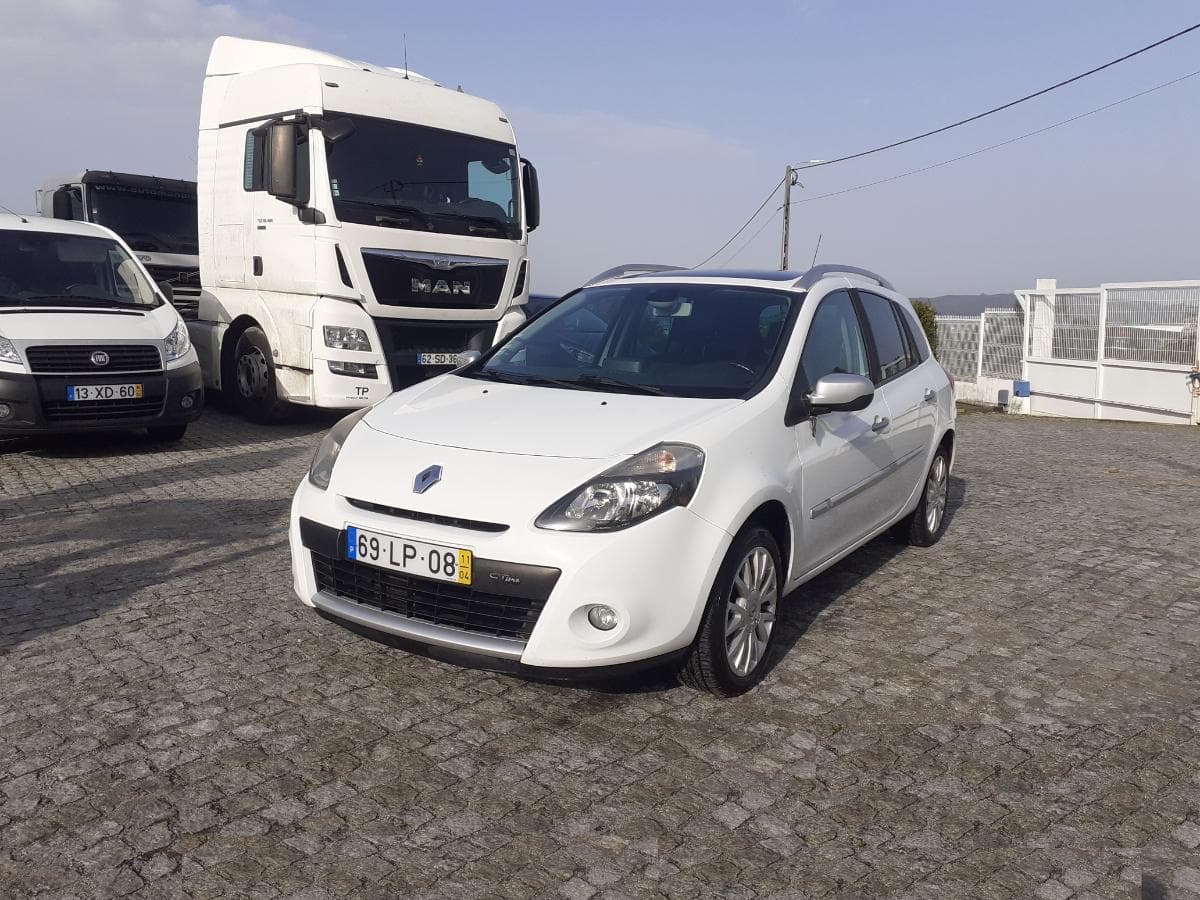 Renault Clio 1.5 DCI · Ano 2011 — image 2