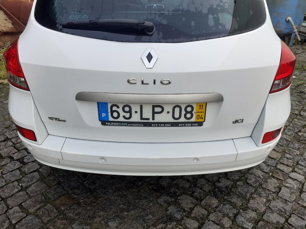 Renault Clio 1.5 DCI · Ano 2011 — image 7