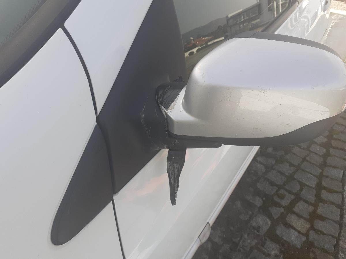Renault Clio 1.5 DCI · Ano 2011 — image 12