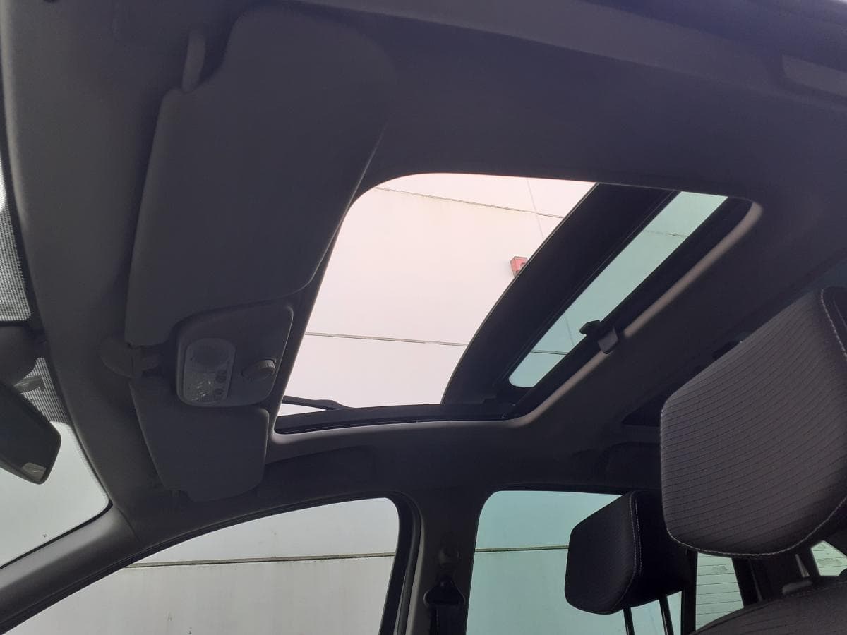Renault Clio 1.5 DCI · Ano 2011 — image 24