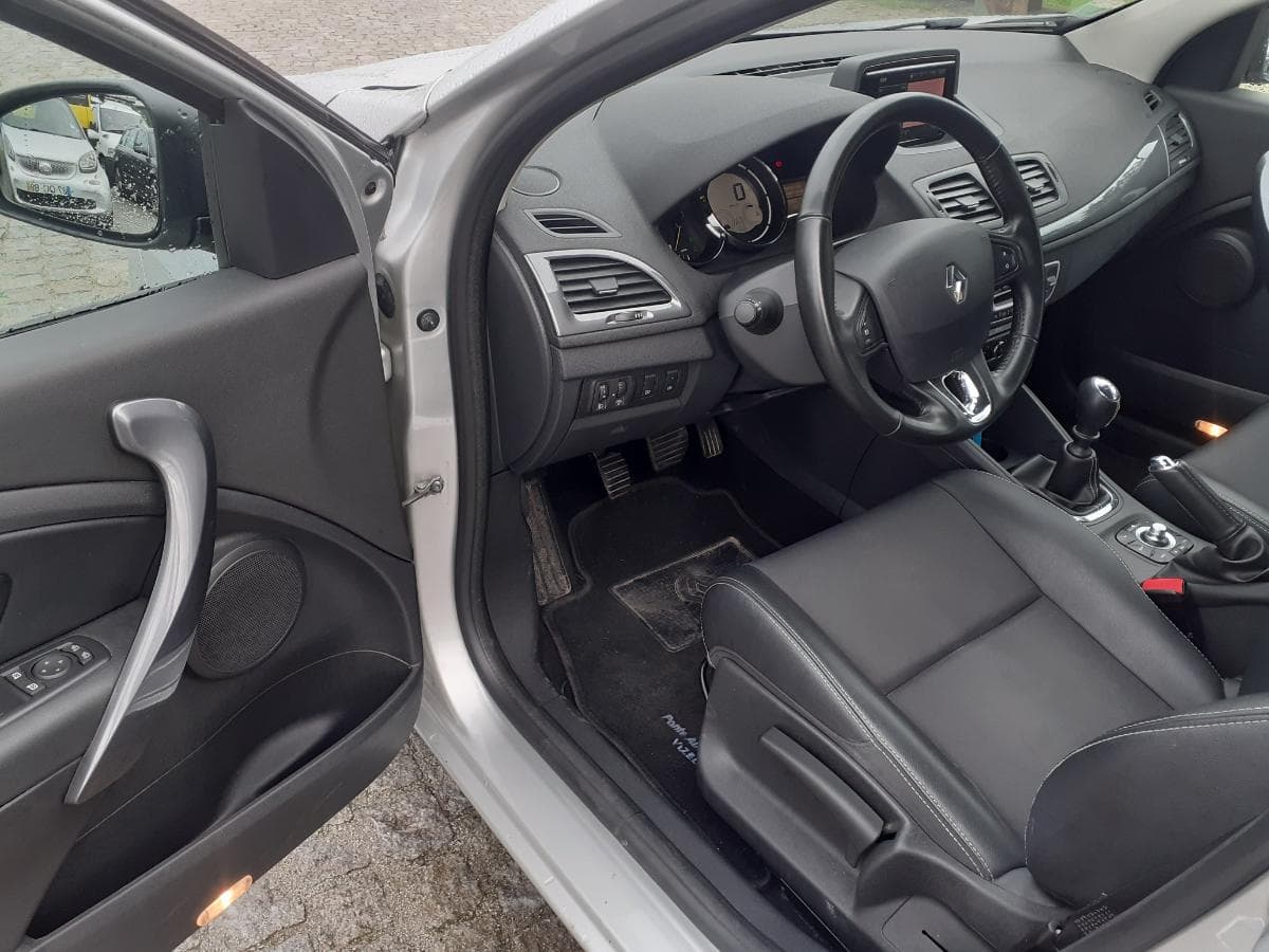 Renault Mégane 1.5 DCI · Ano 2016 — image 14