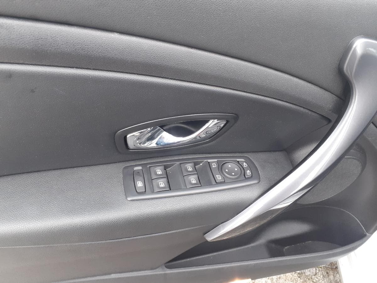 Renault Mégane 1.5 DCI · Ano 2016 — image 19