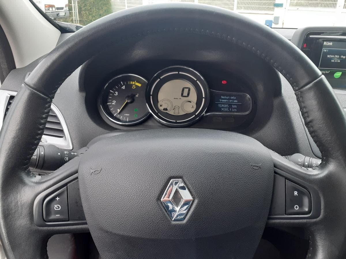 Renault Mégane 1.5 DCI · Ano 2016 — image 23