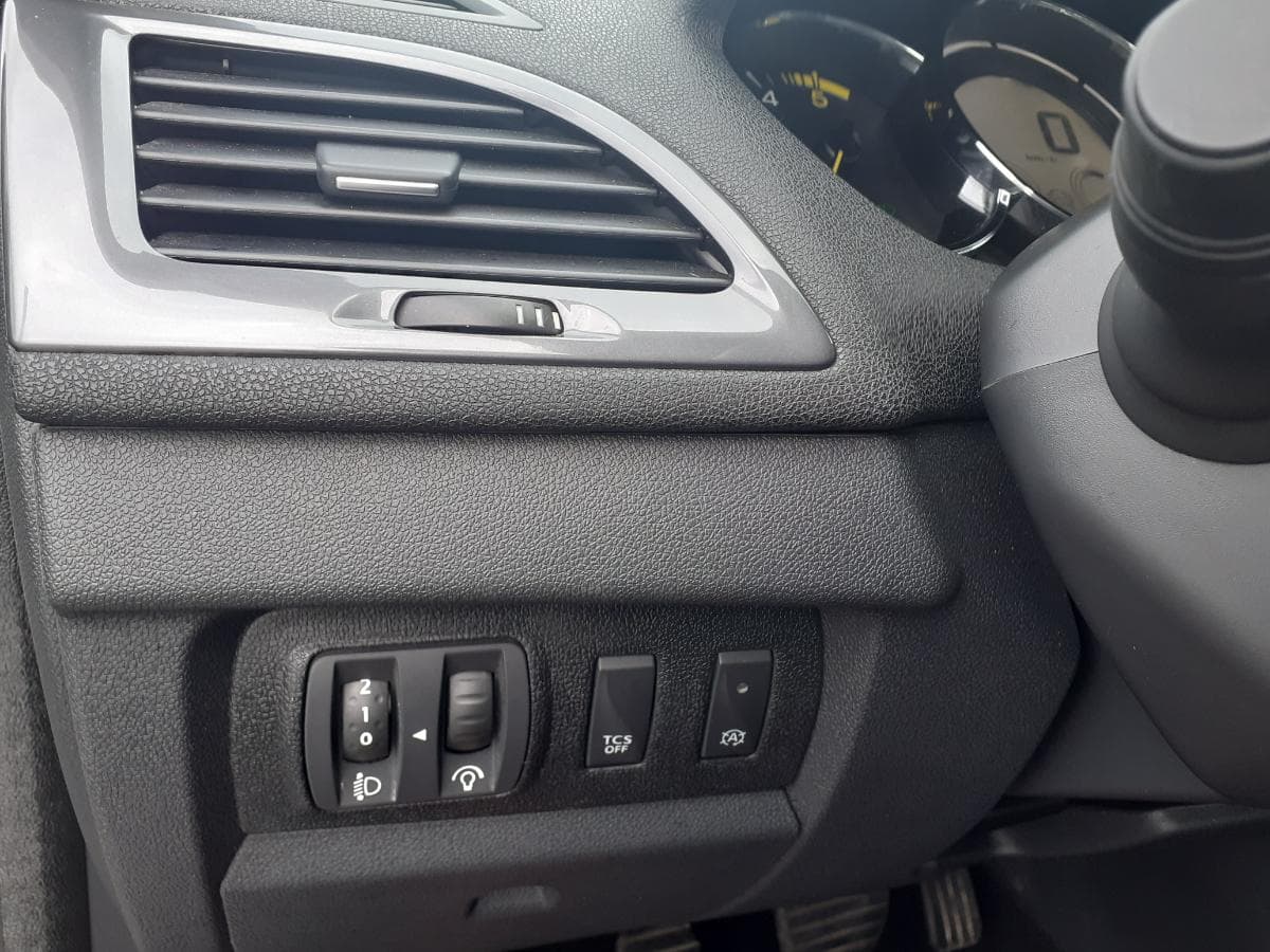 Renault Mégane 1.5 DCI · Ano 2016 — image 25
