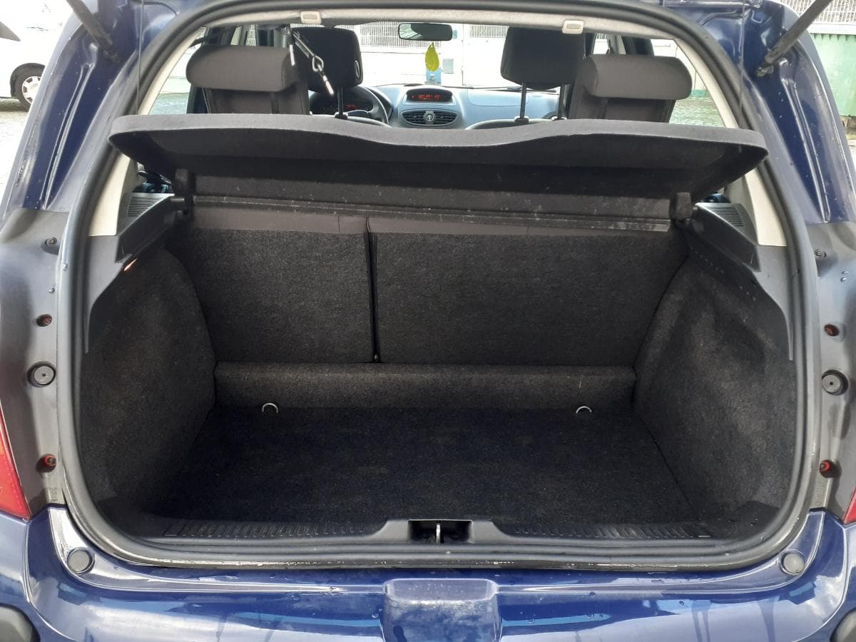 Renault Clio 1.5 DCI · Ano 2006 80-CF-06 — imagen 8