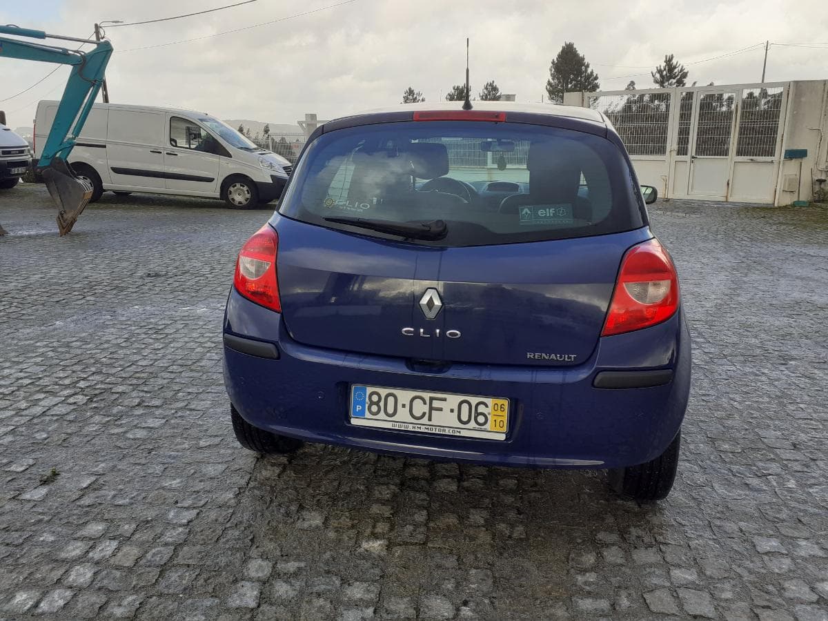 Renault Clio 1.5 DCI · Ano 2006 80-CF-06 — imagen 5