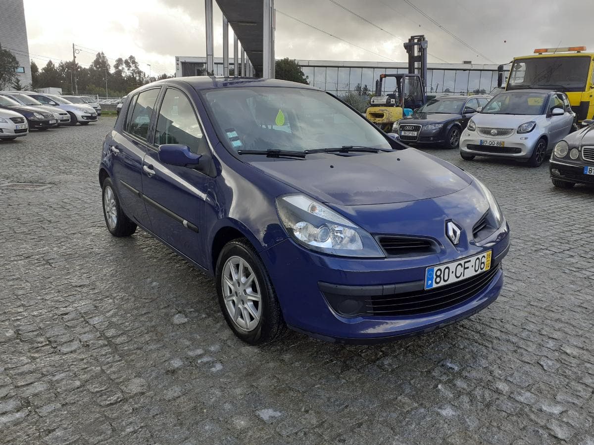 Renault Clio 1.5 DCI · Ano 2006 80-CF-06 — imagen 3