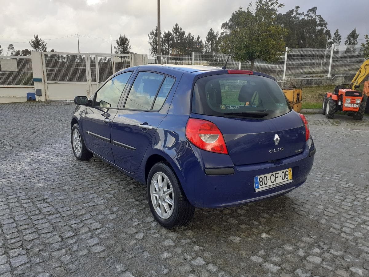 Renault Clio 1.5 DCI · Ano 2006 80-CF-06 — imagen 4