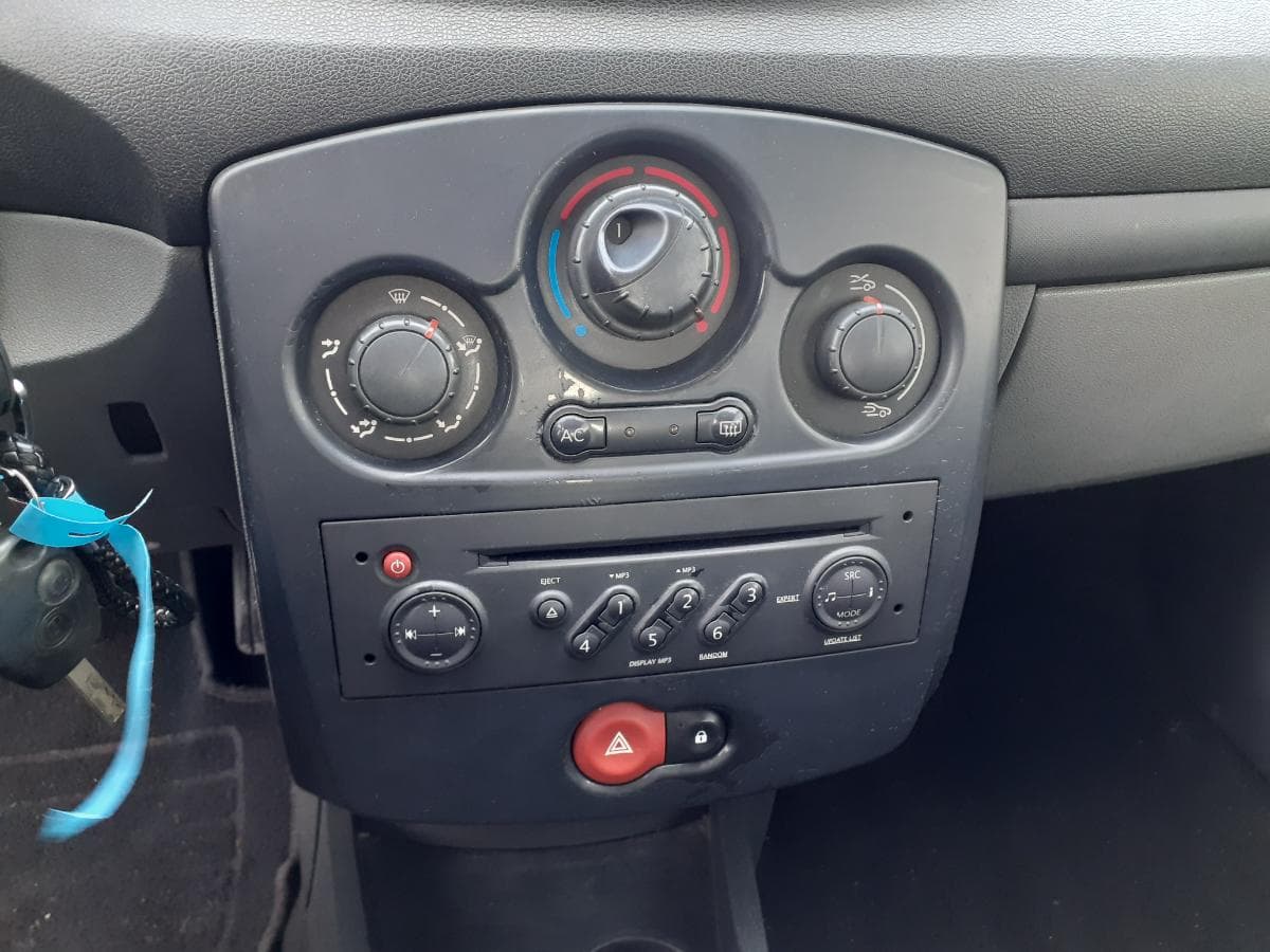 Renault Clio 1.5 DCI · Ano 2006 80-CF-06 — imagen 15