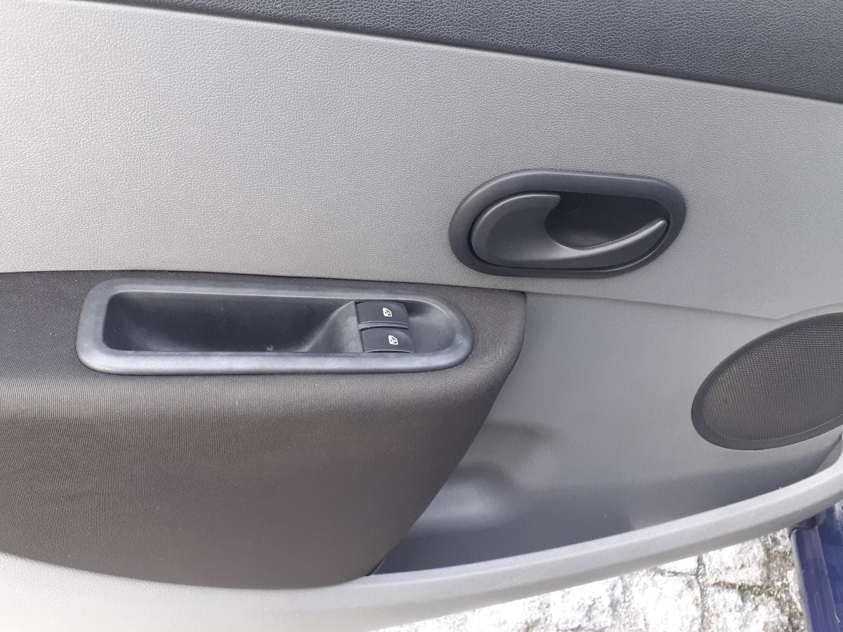 Renault Clio 1.5 DCI · Ano 2006 80-CF-06 — imagen 19