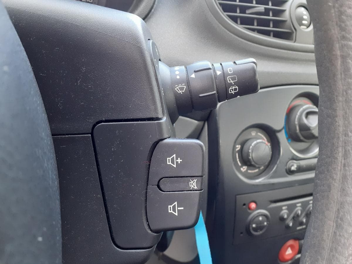 Renault Clio 1.5 DCI · Ano 2006 80-CF-06 — imagen 20