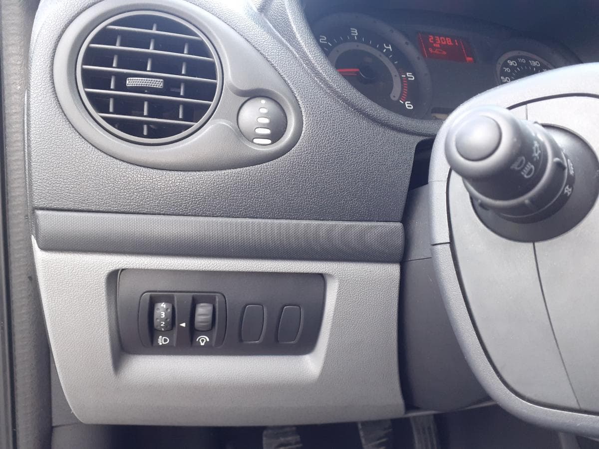 Renault Clio 1.5 DCI · Ano 2006 80-CF-06 — imagen 22