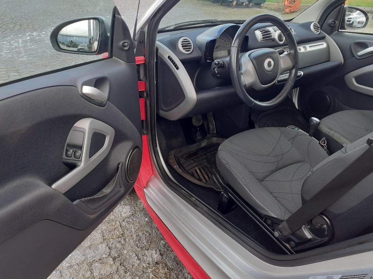 Smart Fortwo Coupé 1.0 · Ano 2014 18-OP-44 — imagen 11