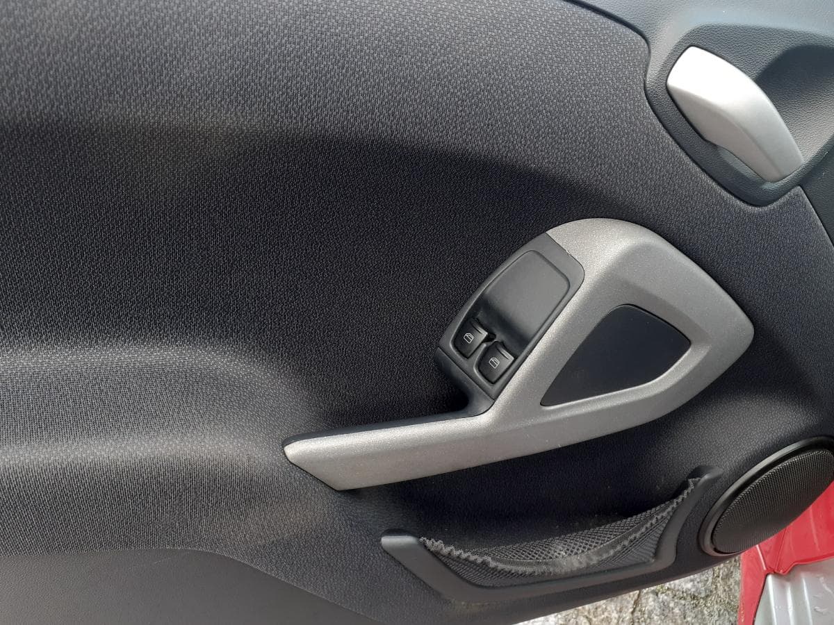 Smart Fortwo Coupé 1.0 · Ano 2014 18-OP-44 — imagen 19