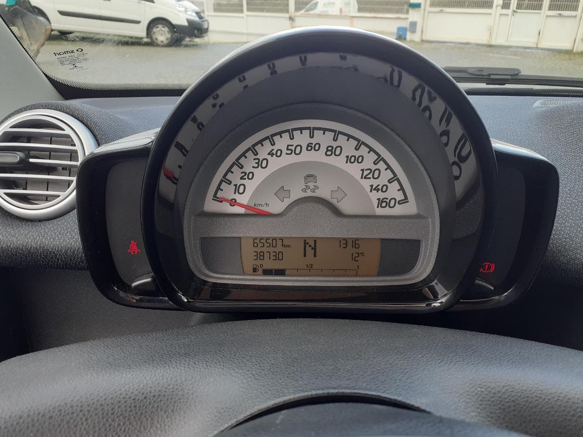 Smart Fortwo Coupé 1.0 · Ano 2014 18-OP-44 — imagen 21