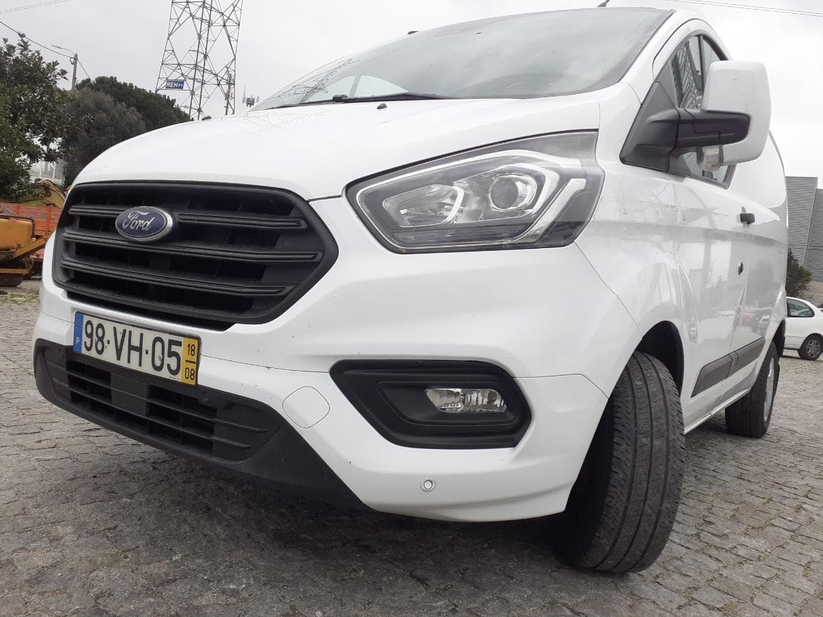 Ford Transit Custom · Ano 2018 — image 8