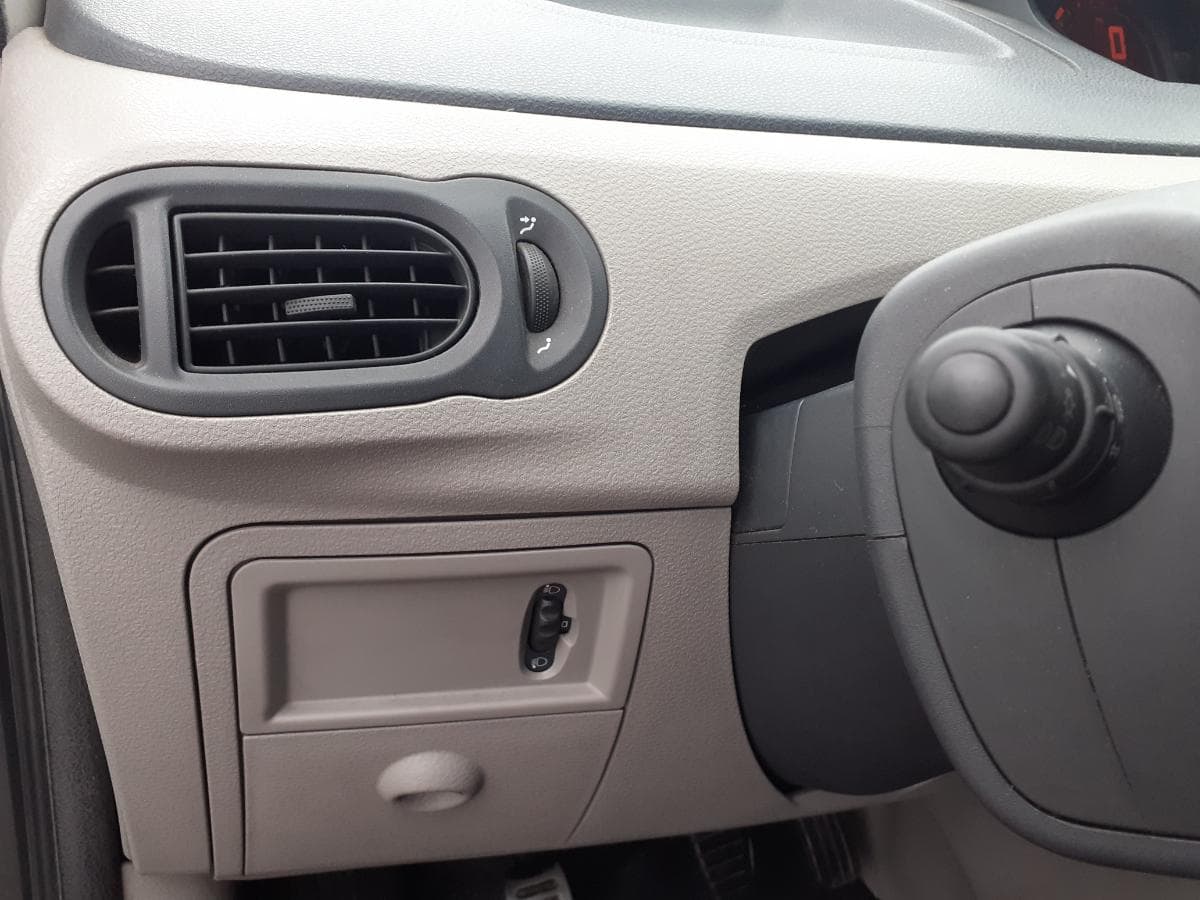 Renault Modus 1.2 · Ano 2005 — imagen 22