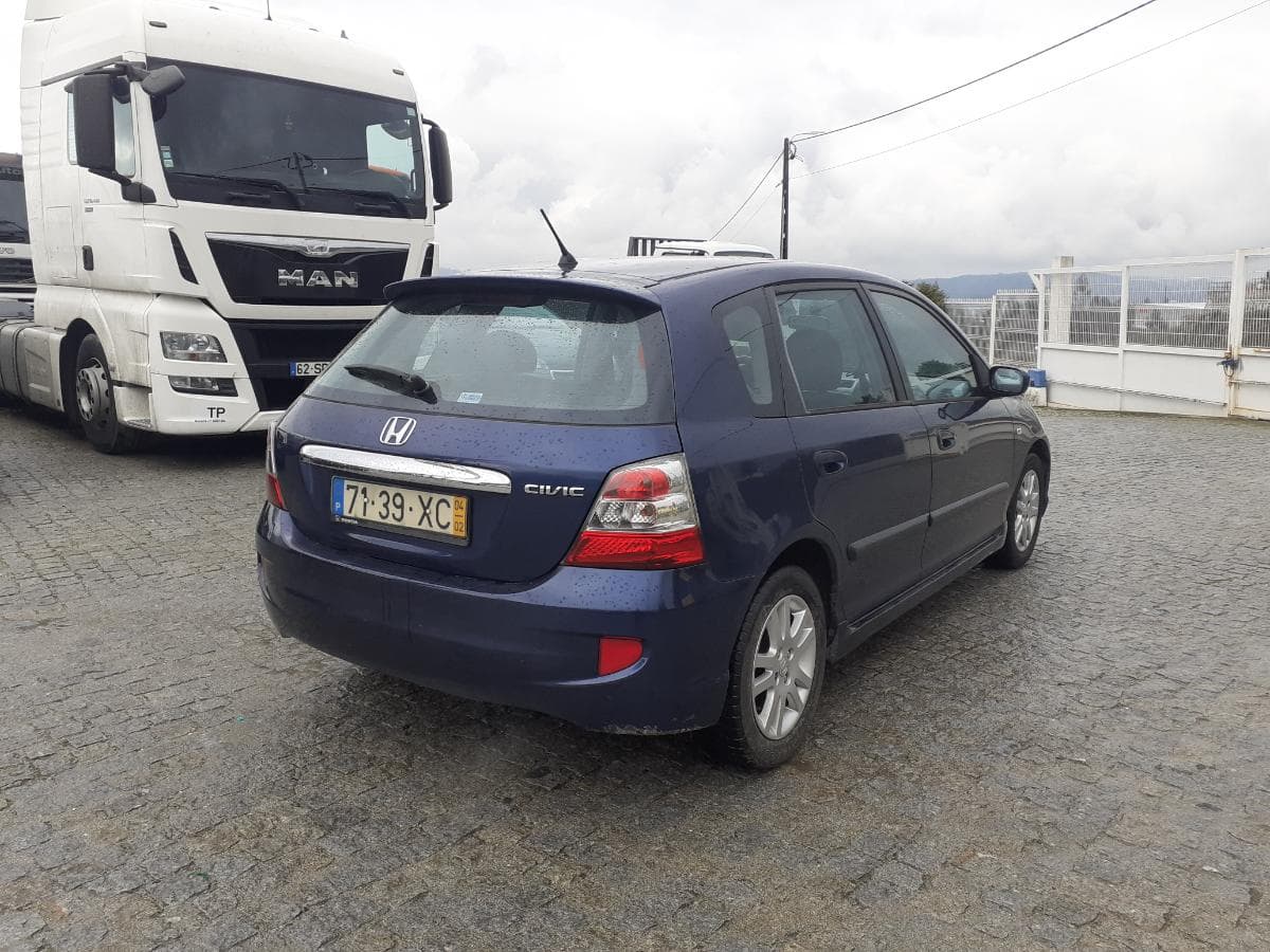Honda Civic 1.4 IS · Ano 2004 — imagen 4