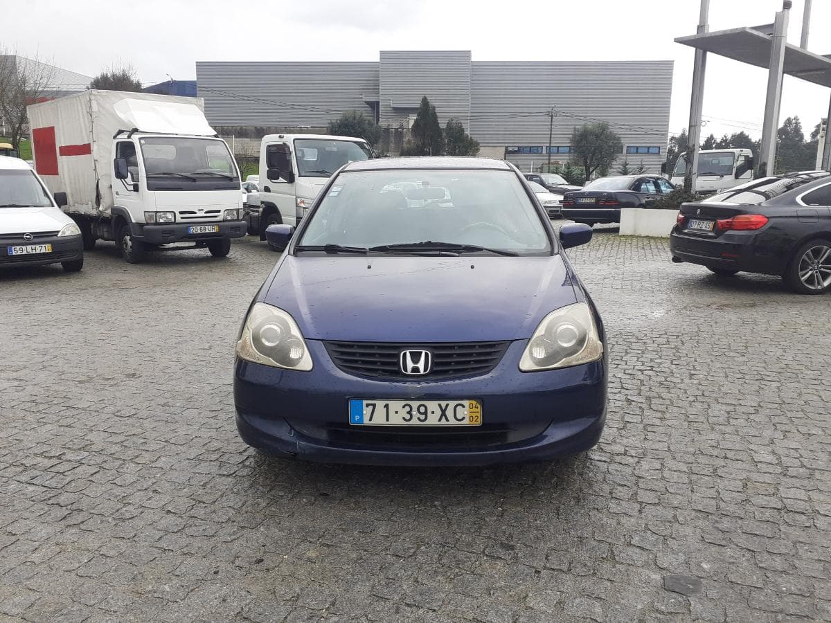 Honda Civic 1.4 IS · Ano 2004 — imagen 2
