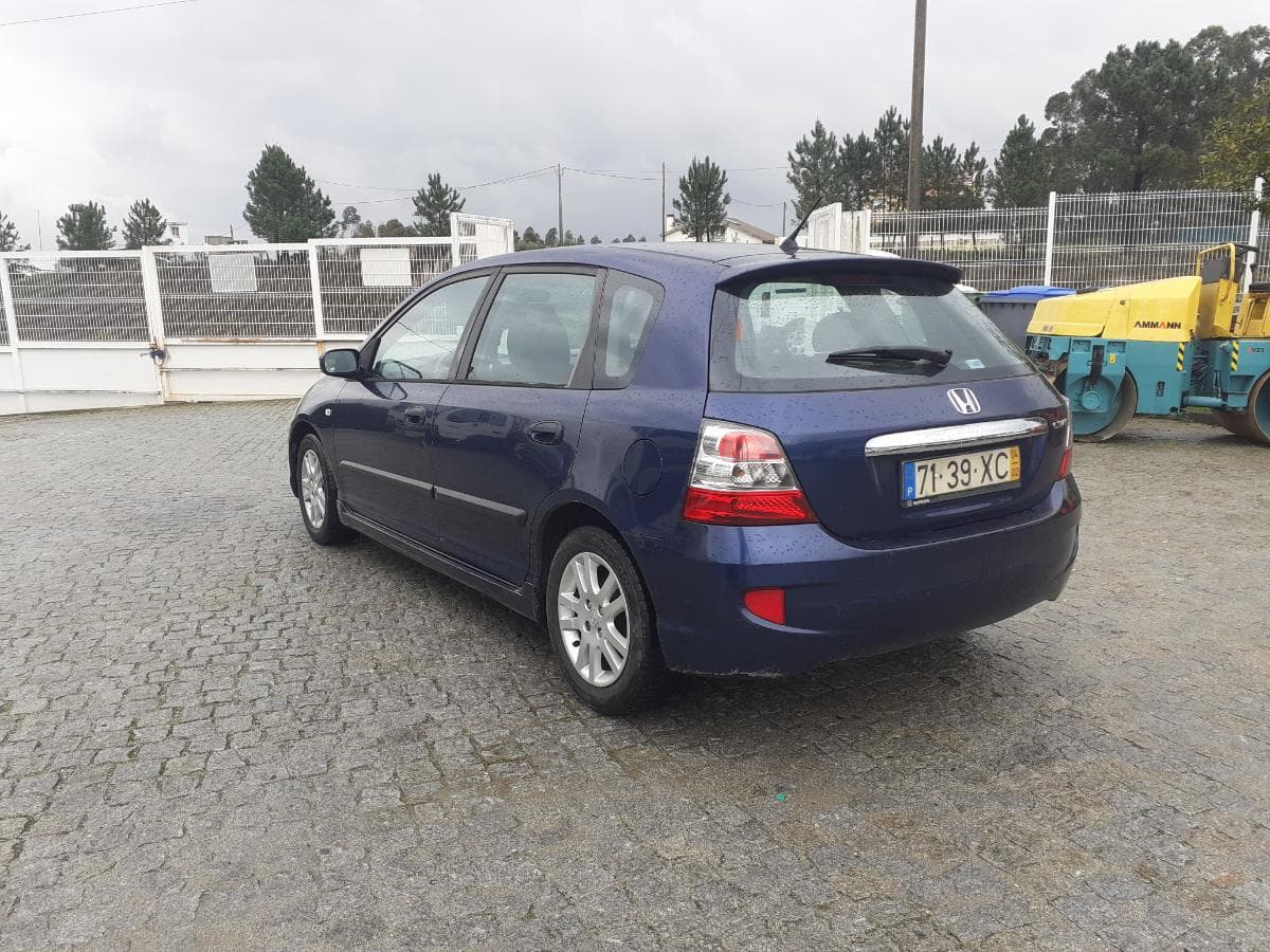 Honda Civic 1.4 IS · Ano 2004 — imagen 6