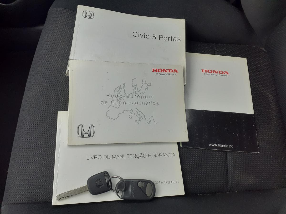 Honda Civic 1.4 IS · Ano 2004 — imagen 21