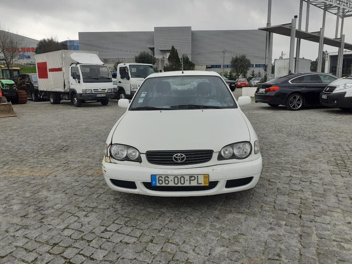 Toyota Corolla 1.9D · Ano 2000 — imagen 2