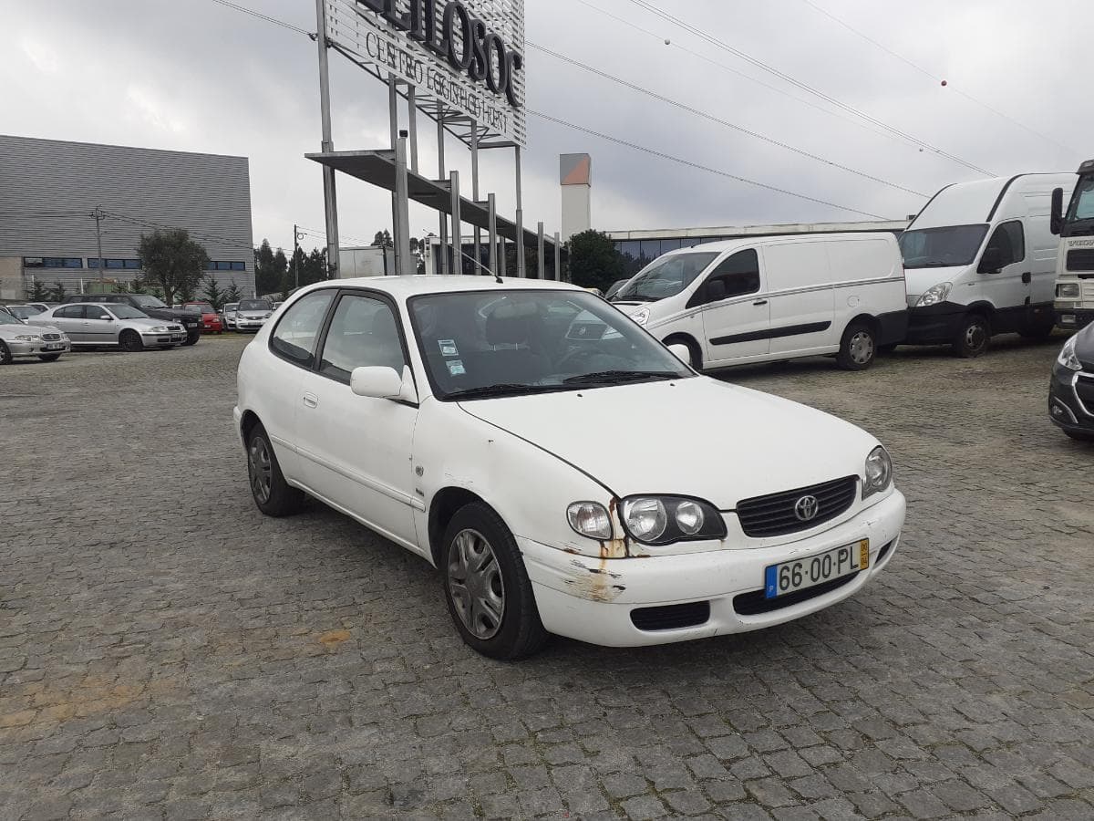 Toyota Corolla 1.9D · Ano 2000 — imagen 3