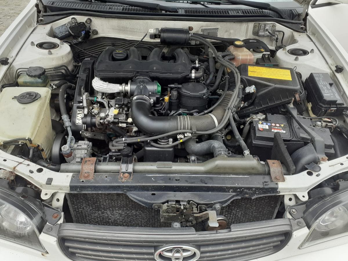 Toyota Corolla 1.9D · Ano 2000 — imagen 7