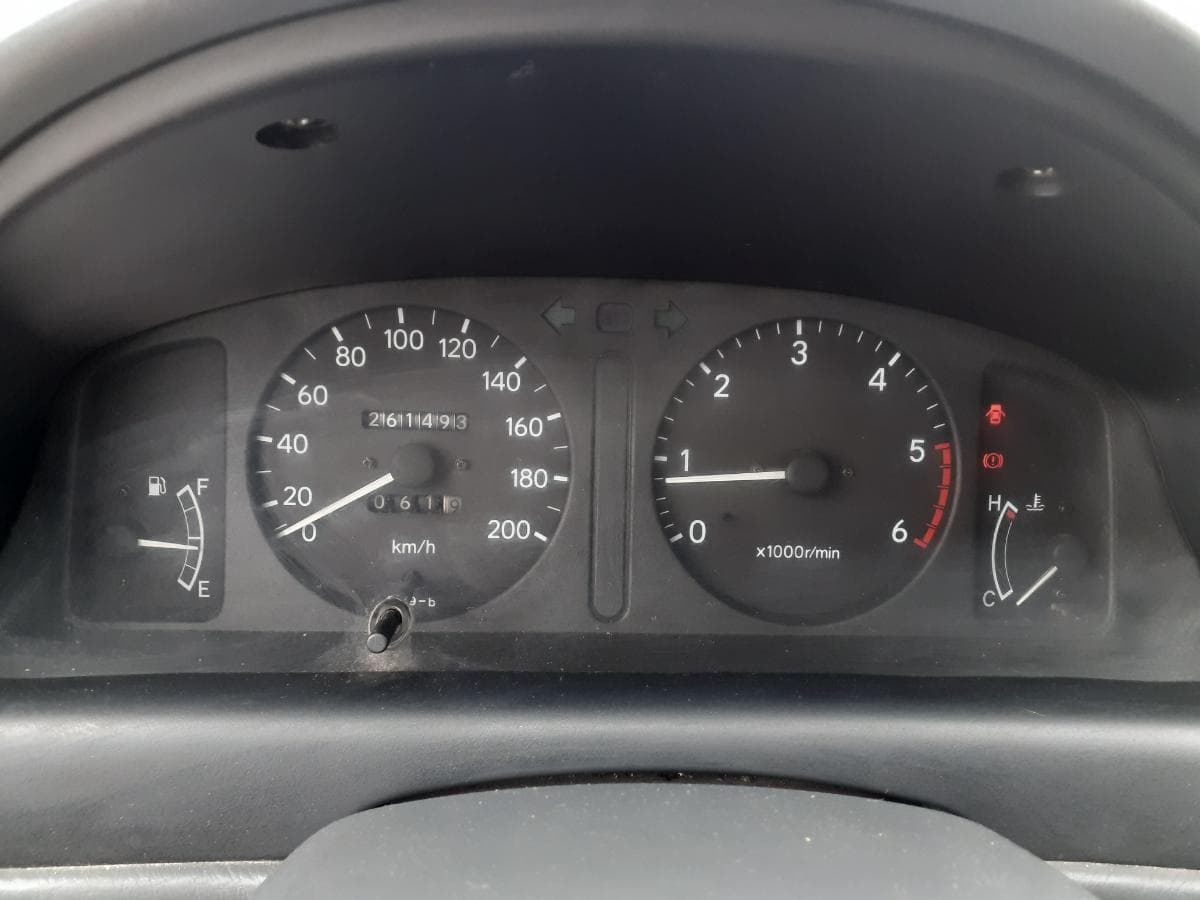 Toyota Corolla 1.9D · Ano 2000 — imagen 16