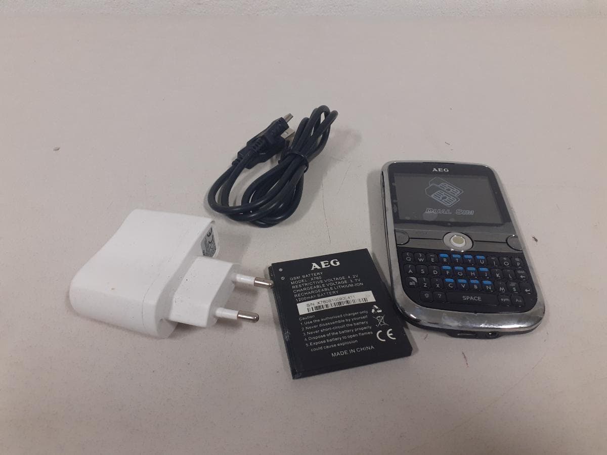 Telefone + Máquina Barbear + Telemóvel — imagem 3