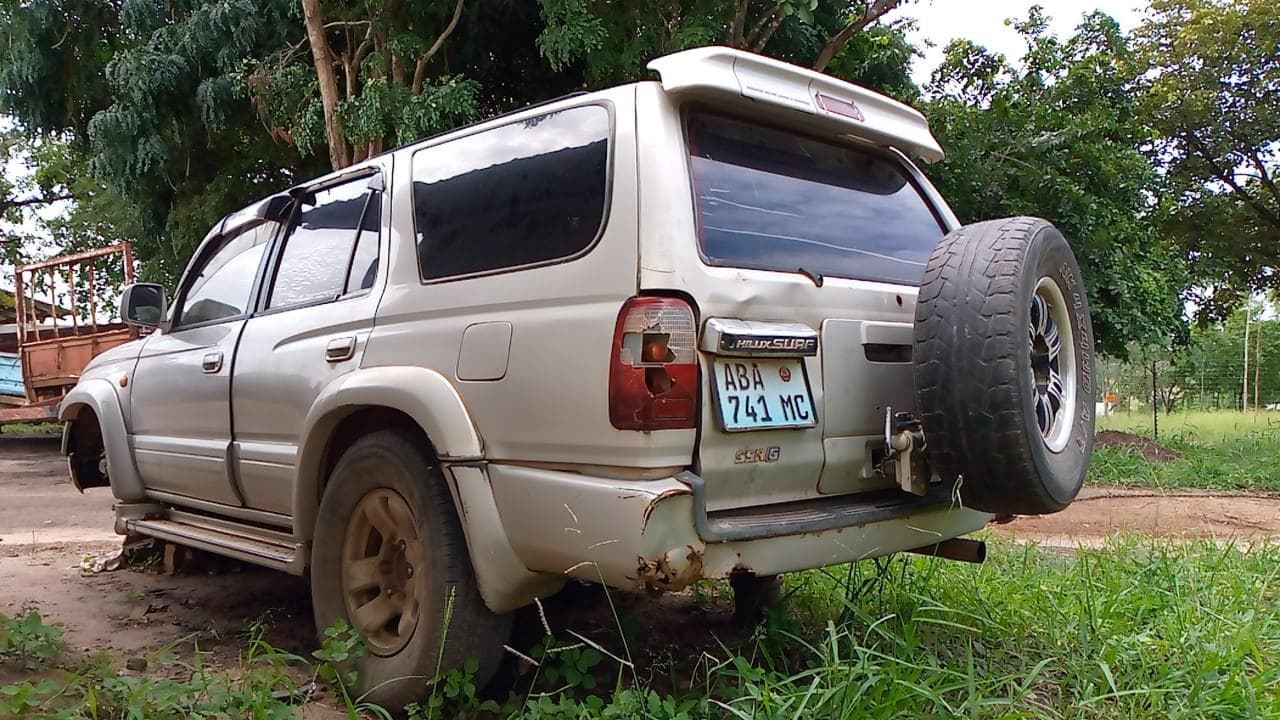 Toyota Surf · — image 16