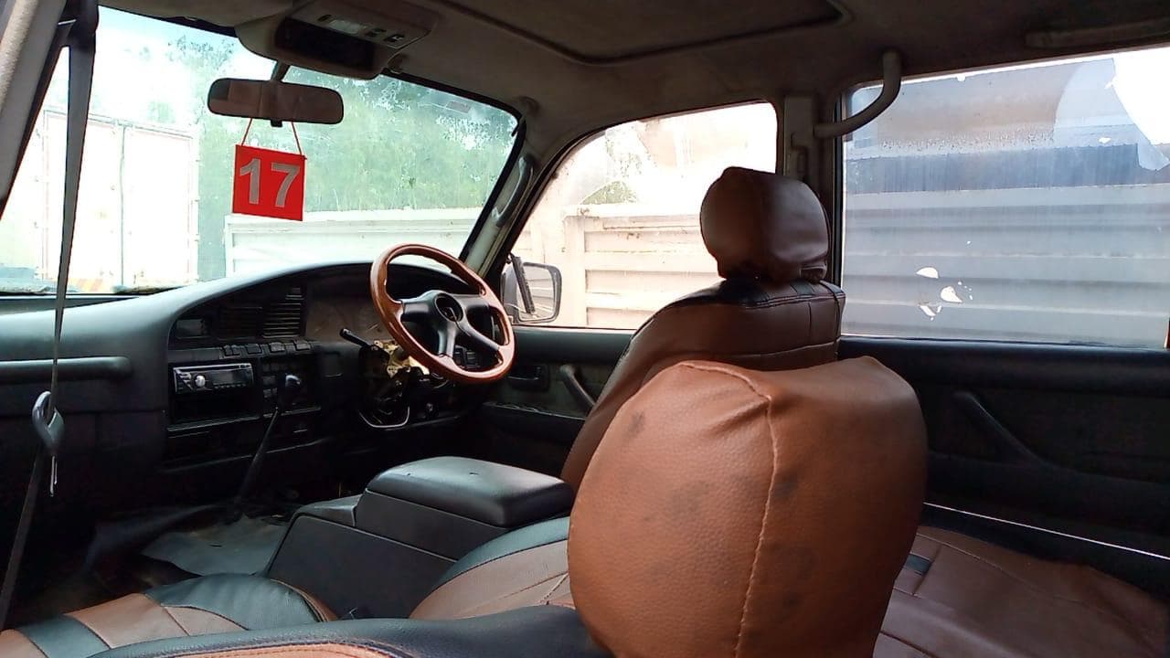Toyota Land Cruiser VX · — image 7