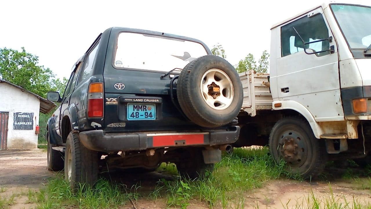Toyota Land Cruiser VX · — image 15