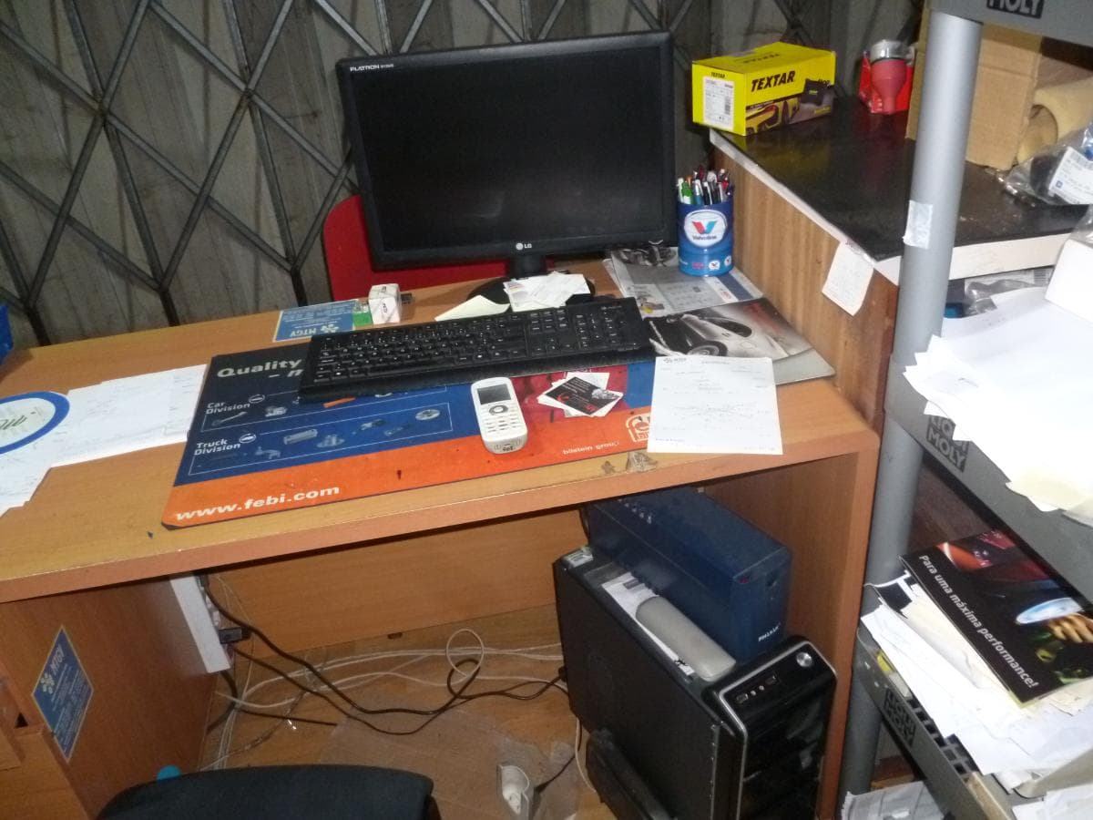 Equipamento  Automóvel + Estantes + Porta paletes + Stacker + Equipamento de Escritório + Diversos — image 16