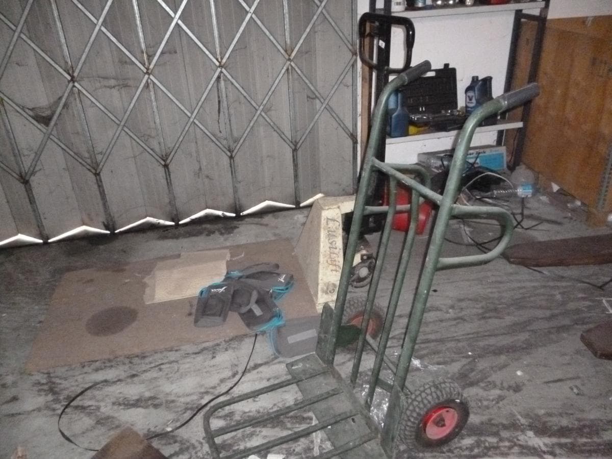Equipamento  Automóvel + Estantes + Porta paletes + Stacker + Equipamento de Escritório + Diversos — image 2