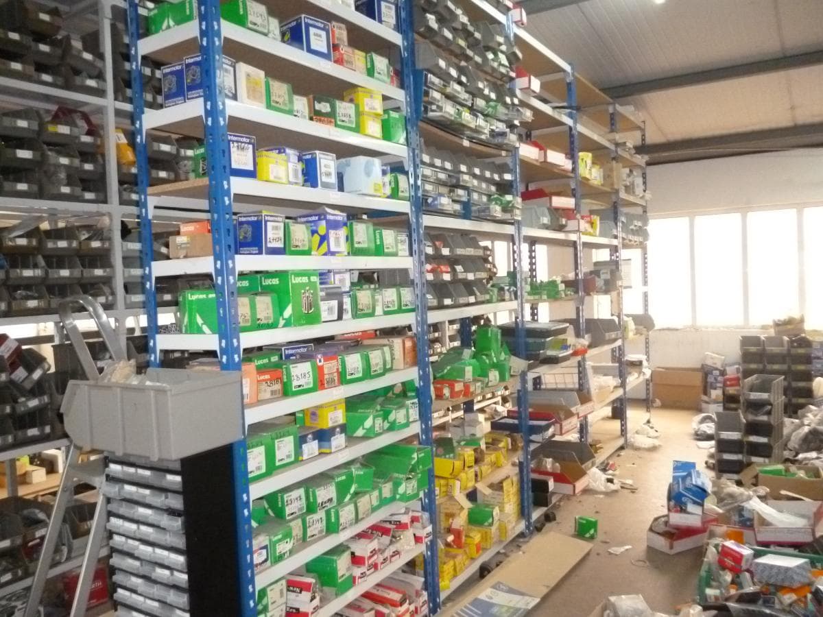 Equipamento  Automóvel + Estantes + Porta paletes + Stacker + Equipamento de Escritório + Diversos — image 11