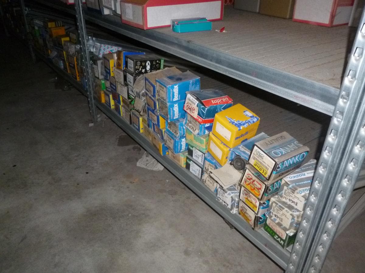 Equipamento  Automóvel + Estantes + Porta paletes + Stacker + Equipamento de Escritório + Diversos — image 21