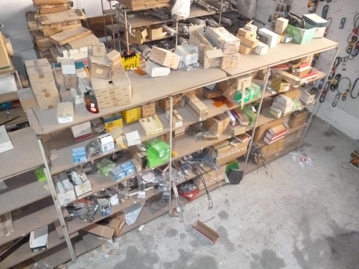 Equipamento  Automóvel + Estantes + Porta paletes + Stacker + Equipamento de Escritório + Diversos — image 30