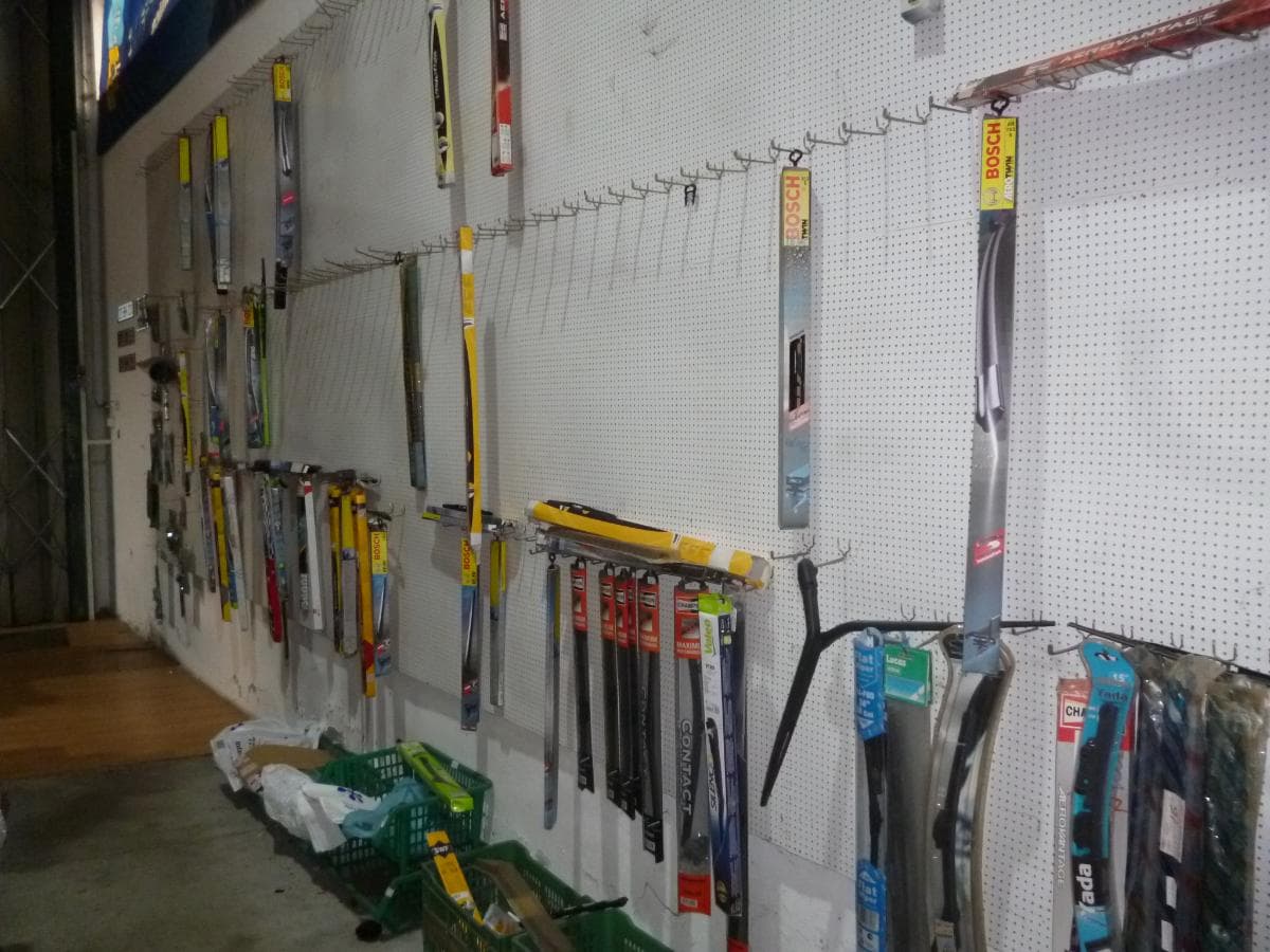 Equipamento  Automóvel + Estantes + Porta paletes + Stacker + Equipamento de Escritório + Diversos — image 27