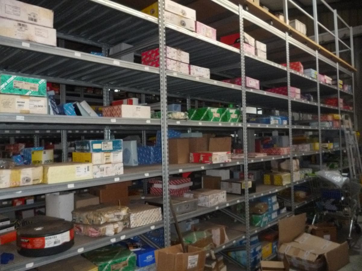 Equipamento  Automóvel + Estantes + Porta paletes + Stacker + Equipamento de Escritório + Diversos — image 18