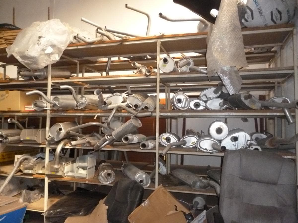 Equipamento  Automóvel + Estantes + Porta paletes + Stacker + Equipamento de Escritório + Diversos — image 38