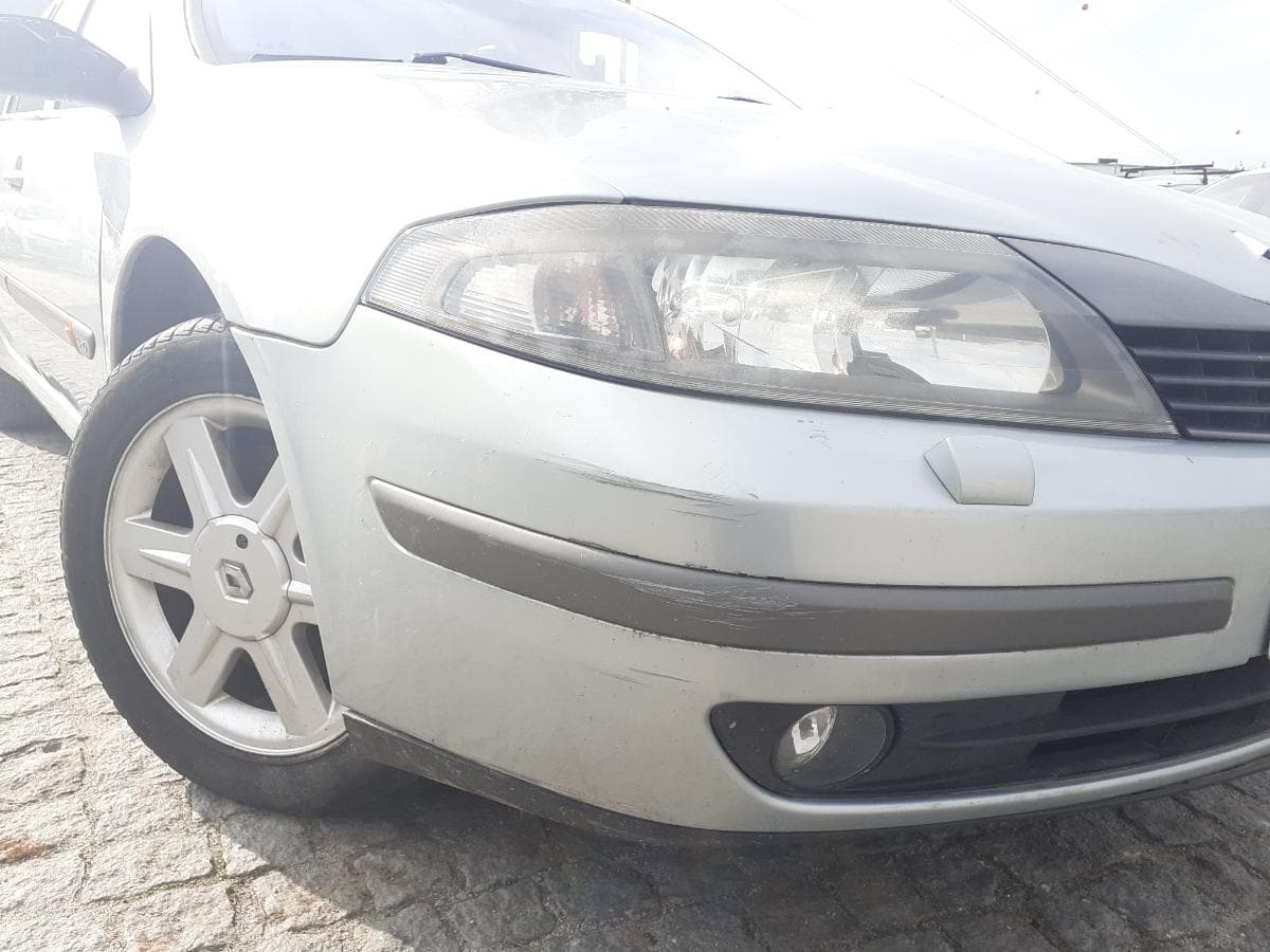Renault Laguna 1.9 DCI · Ano 2001 — image 13
