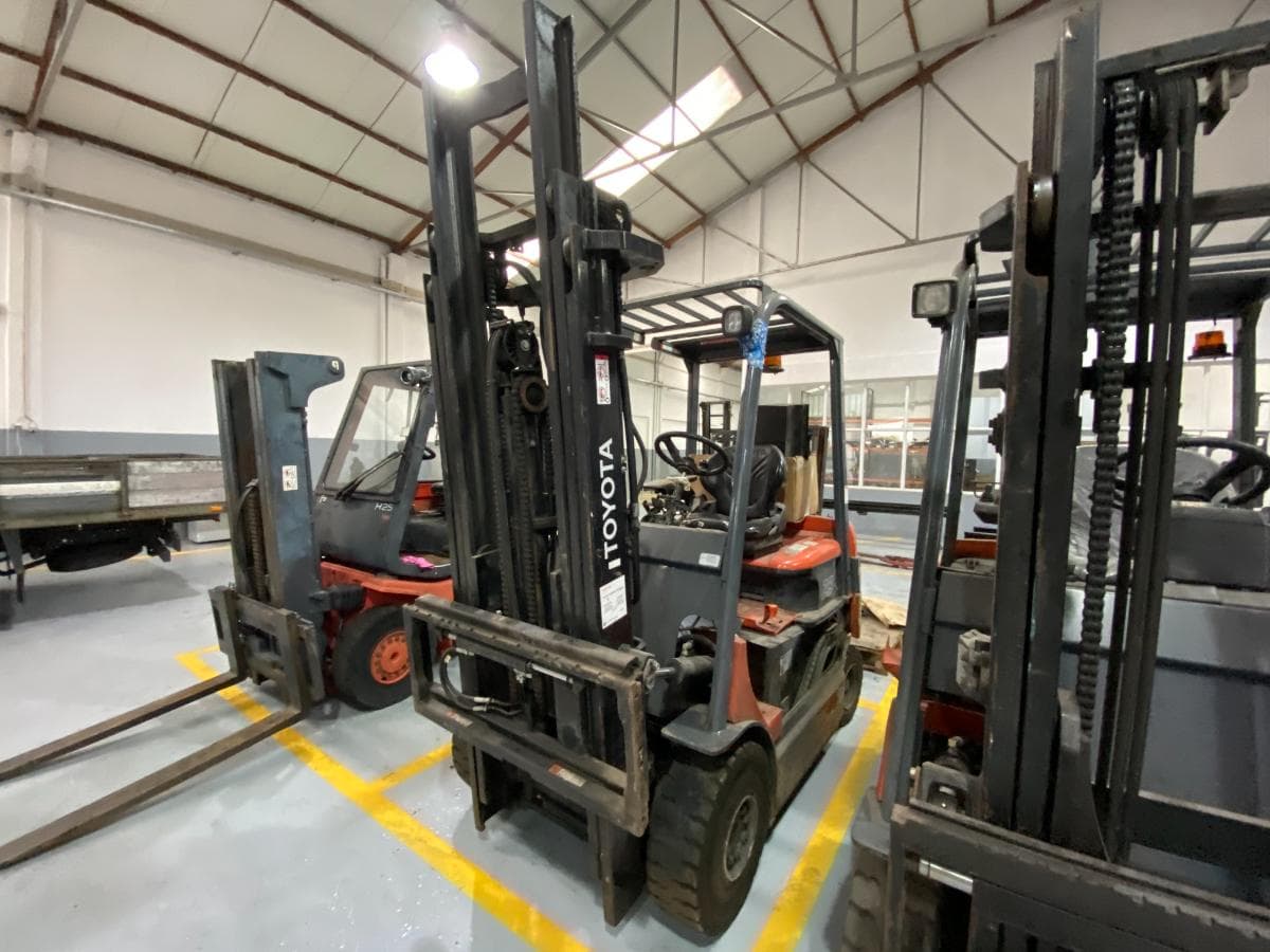 Electric Forklift — image 1